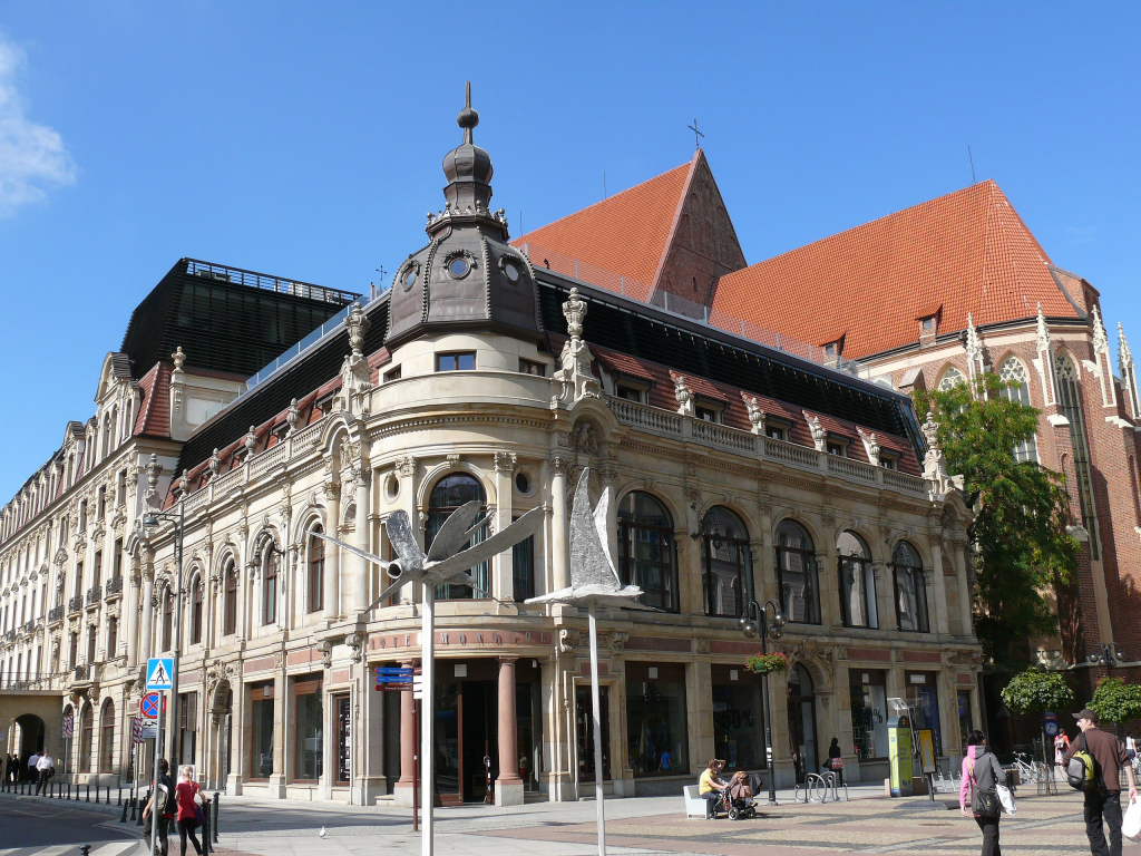 center of Wroclaw, best location 